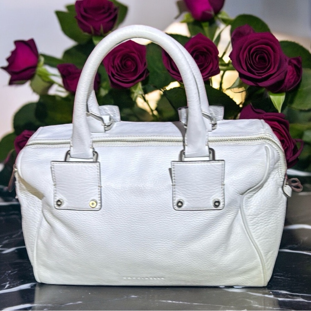 Coccinelle White Leather Satchel Bag
✨ Original $340 | Now $100